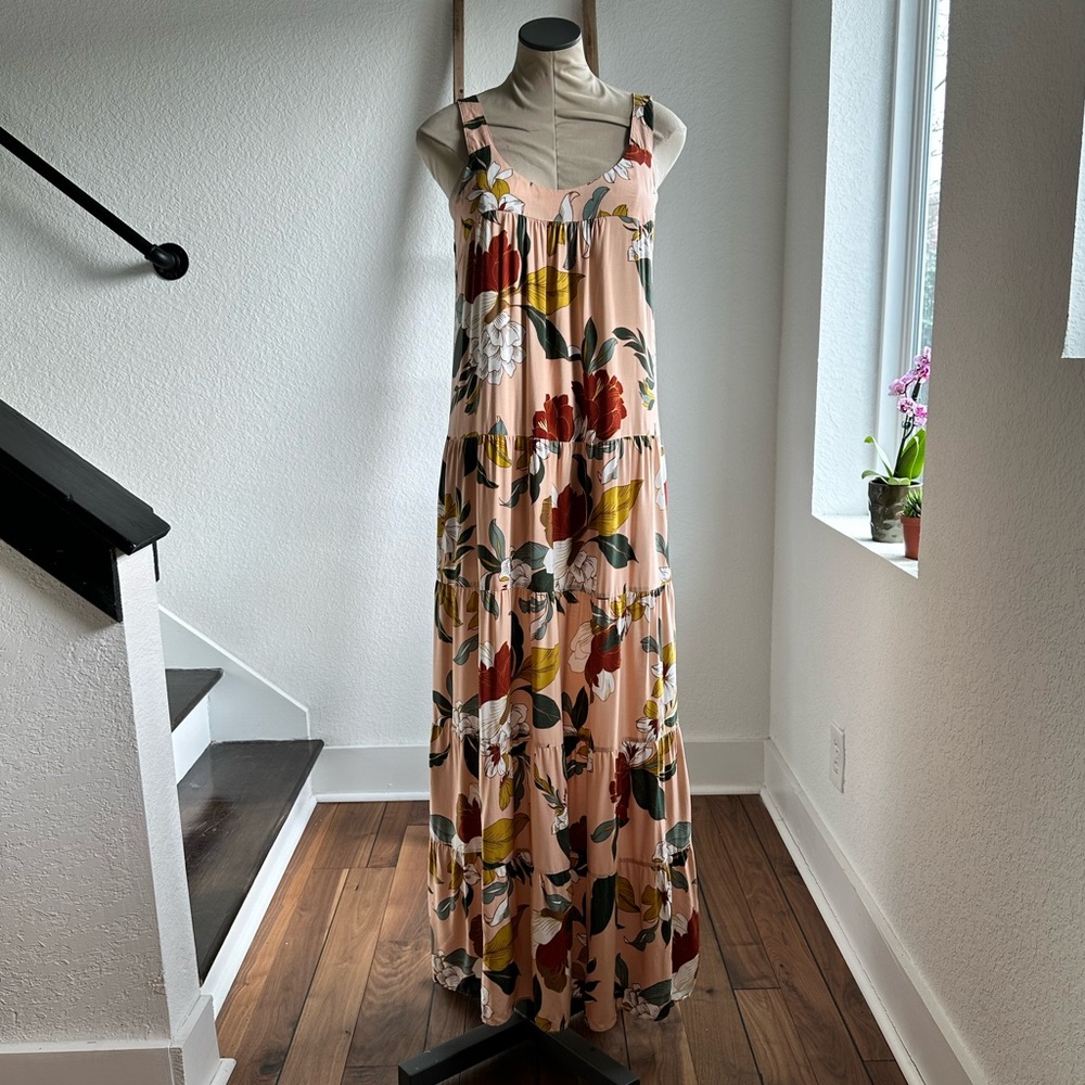 My Danielle Tiered Floral Maxi Dress sz: Small